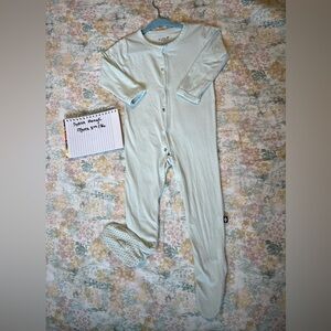 6-12 Kyte BABY Dew Snap Footie